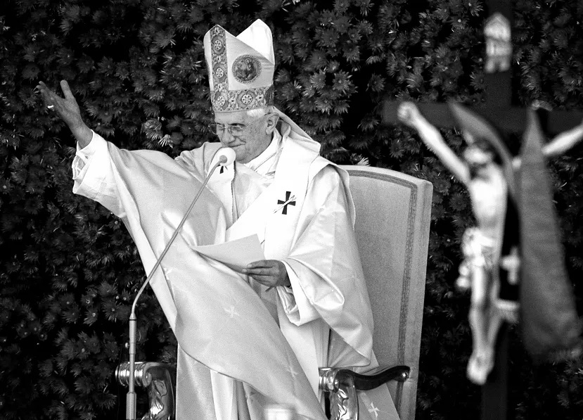 Nie żyje papież emeryt Benedykt XVI