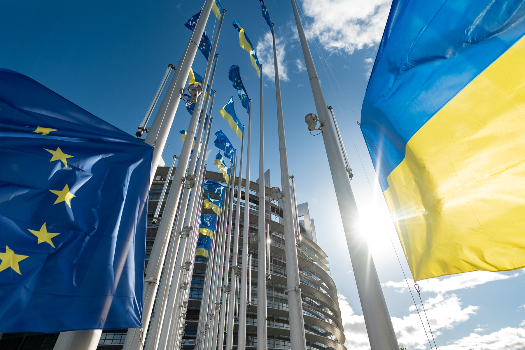 Parlament wzywa UE, by dała Ukrainie to, czego potrzebuje ona do pokonania Rosji.
